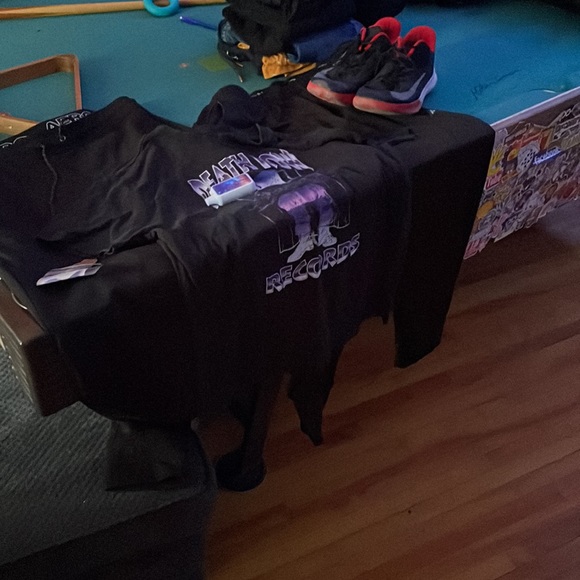 Name brand clothes cheap - Picture 3 of 4